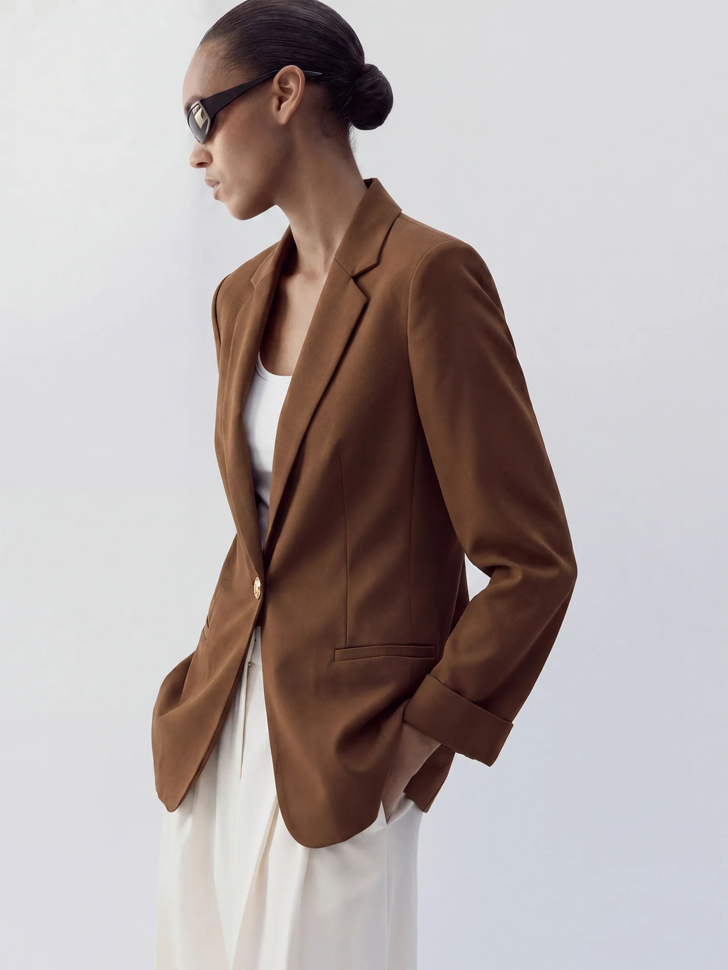 Vertigo Classic One Button Blazer - Image 11