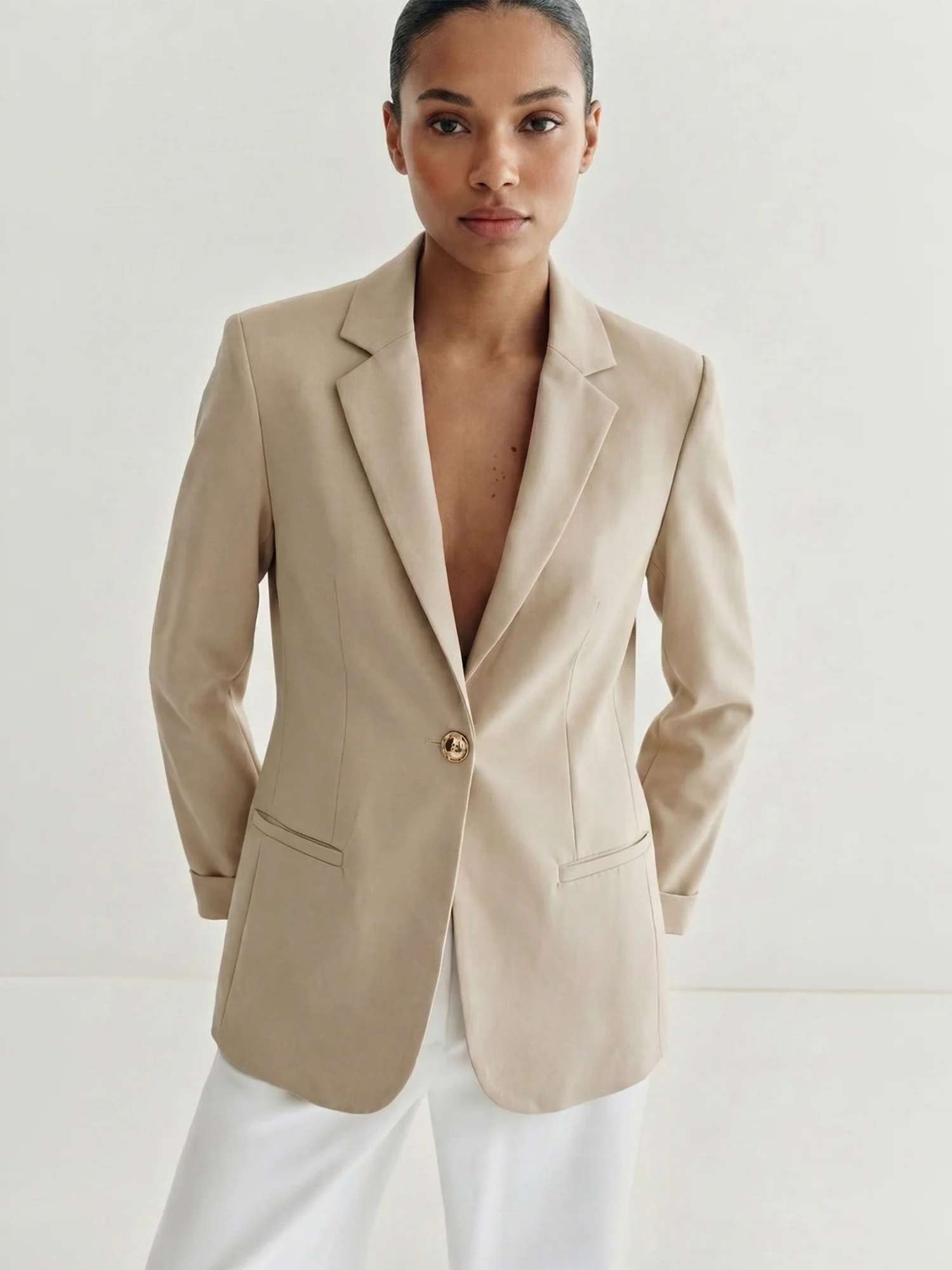 Vertigo Classic One Button Blazer - Image 5